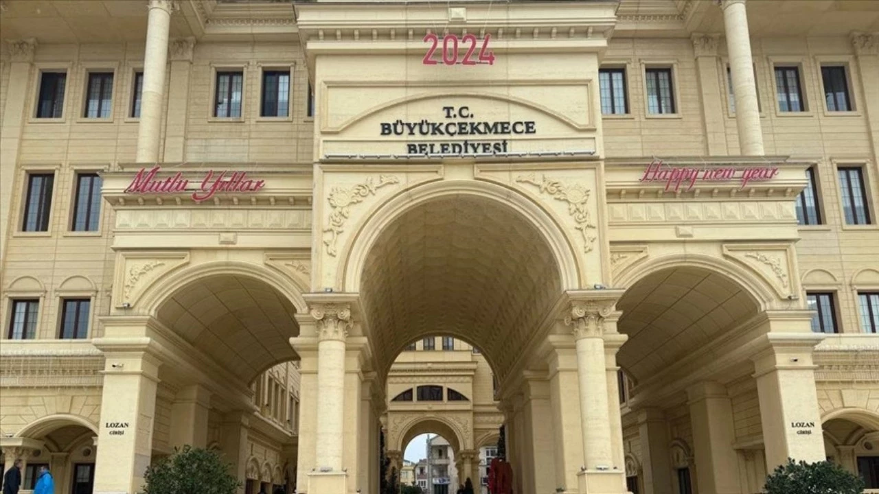 Büyükçekmece Belediyesi davasında ara karar: Bir kişi tahliye edildi