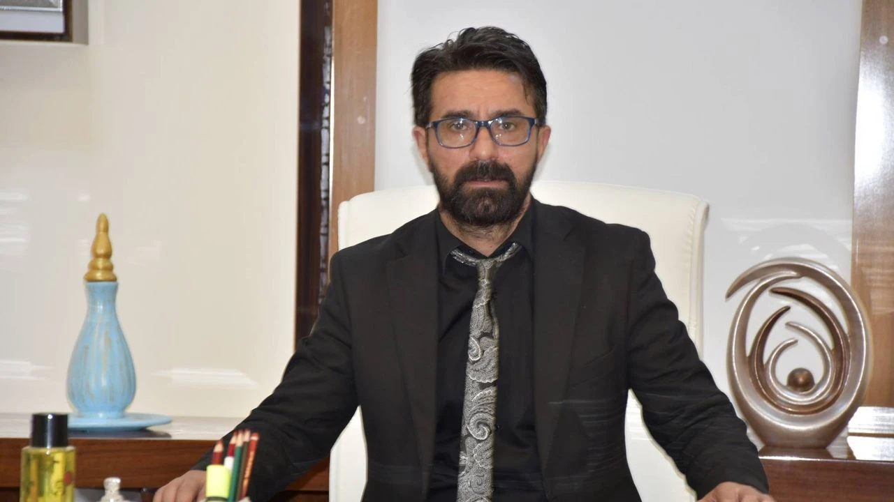 Bitlis İl Genel Meclis Başkanlığı’na DEM Parti’li Çetin Gülmez seçildi