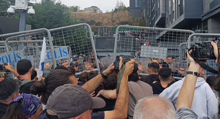 CHP İstanbul binasında yaşananları dünya basını nasıl gördü?