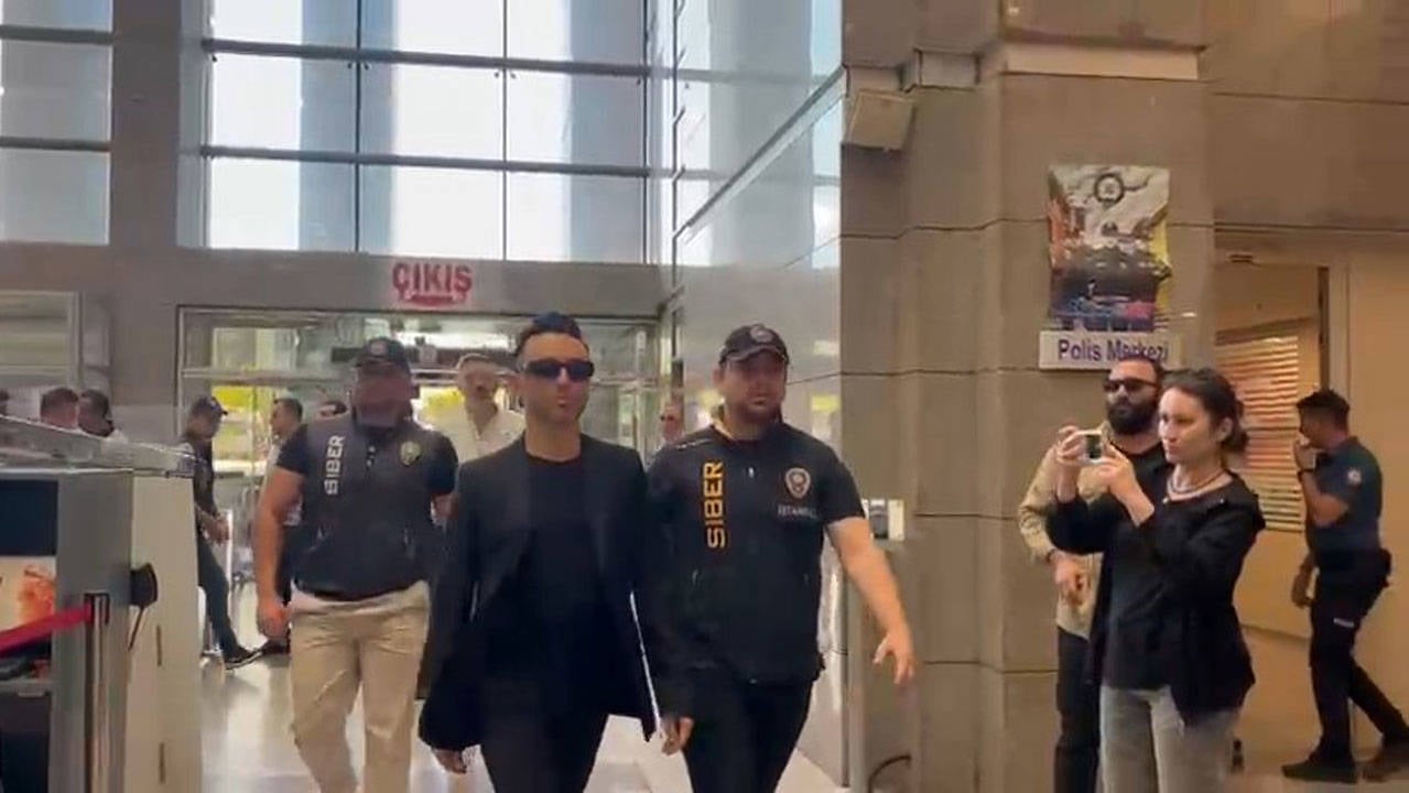 Mabel Matiz hakkında yurt dışına çıkış yasağı: Polis eşliğinde ifadeye girdi