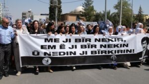 Mehmet Sincar Kızıltepe'deki mezarı başında anıldı