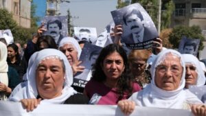 Mehmet Sincar Kızıltepe'deki mezarı başında anıldı