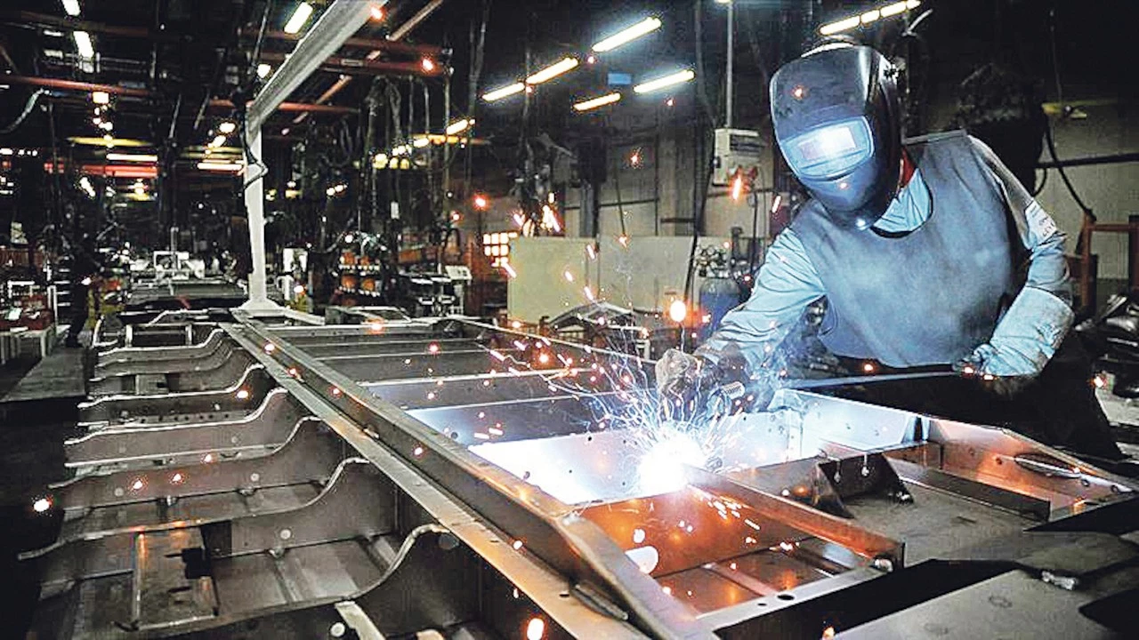 Metal iş kolunda TİS süreci başladı: Zam talebi belli oldu