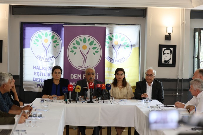 Mithat Sancar’dan üç boyutlu barış hukuku çağrısı