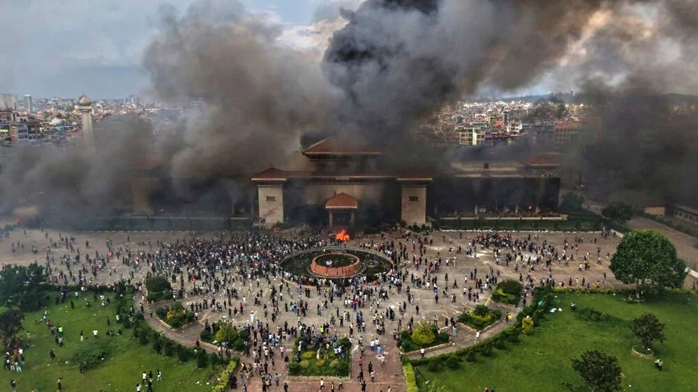 Gençler sokaklara döküldü: Nepal’de neler oluyor?