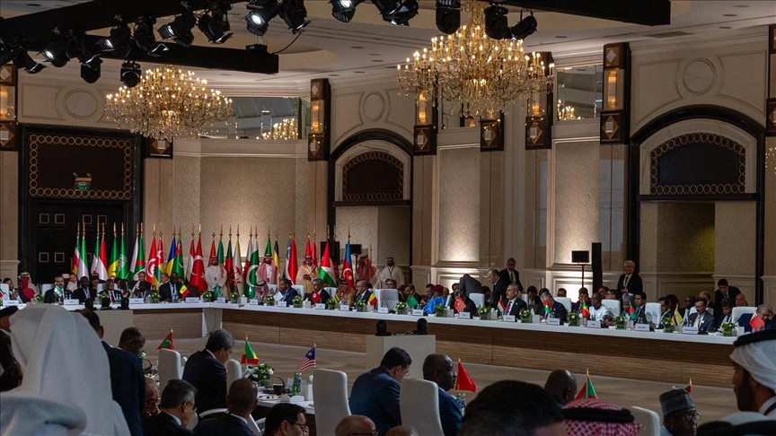 Doha’da olağanüstü zirve ikinci gününde: Erdoğan Katar’a gitti