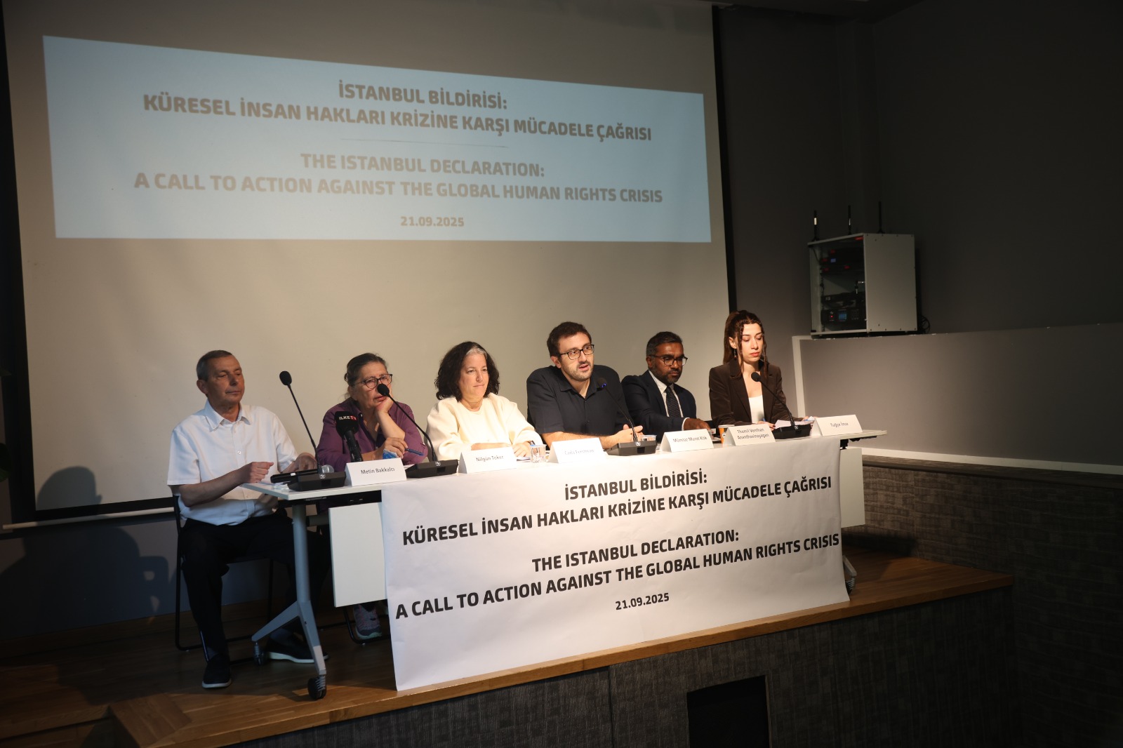 TİHV’den İstanbul Bildirisi: Küresel insan hakları krizine karşı mücadele çağrısı