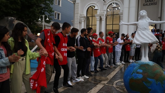 Van’da kayyımın işten çıkardığı işçilerin protestosu 43’üncü gününde