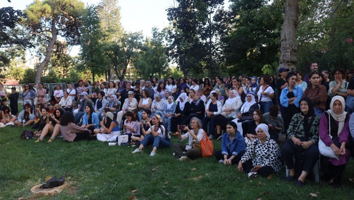 Yoğurtçu Parkı’nda ‘Barış için Kadın Buluşması’
