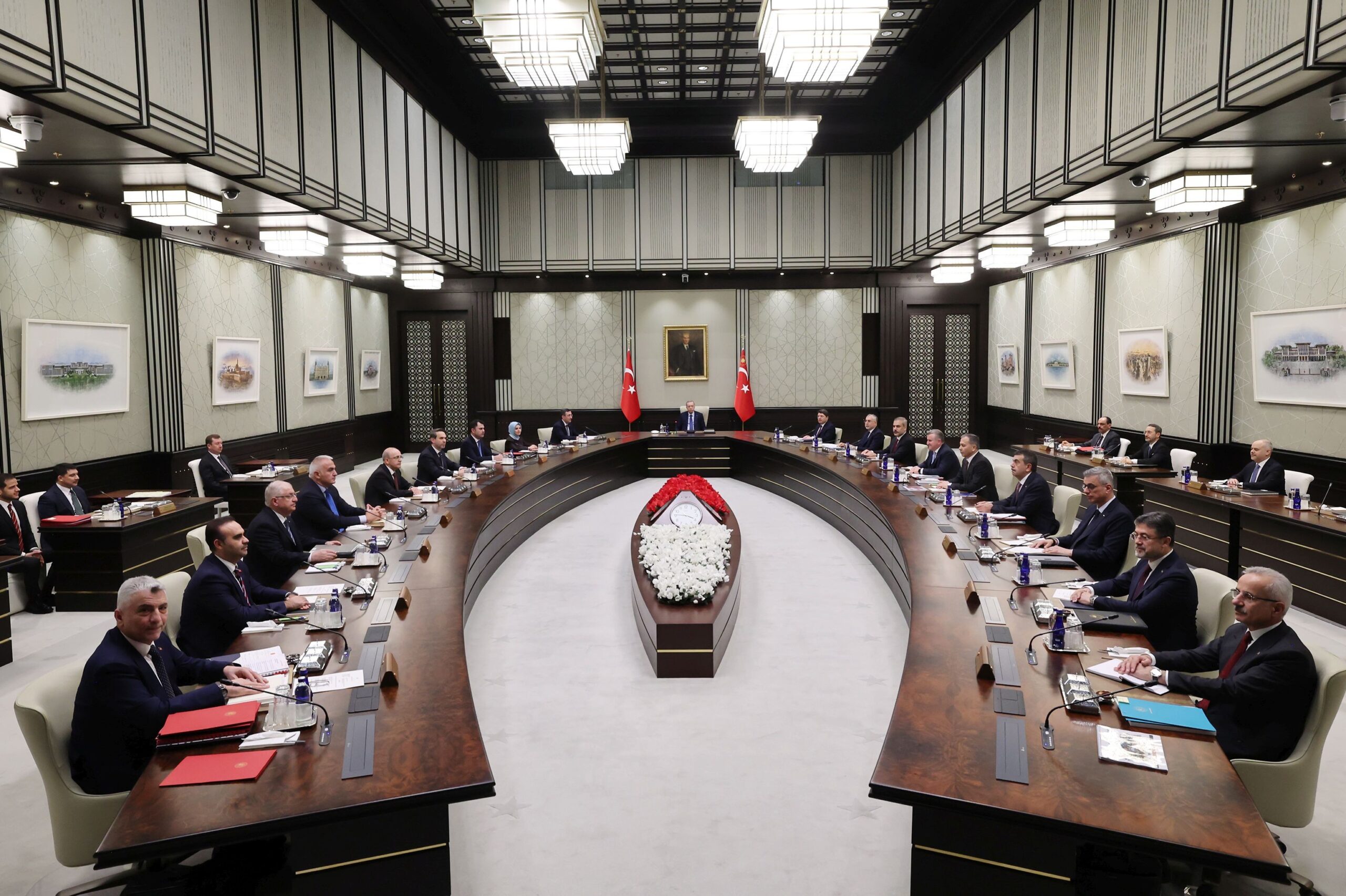 Cumhurbaşkanlığı Kabinesi toplanıyor: Masadaki 4 başlık