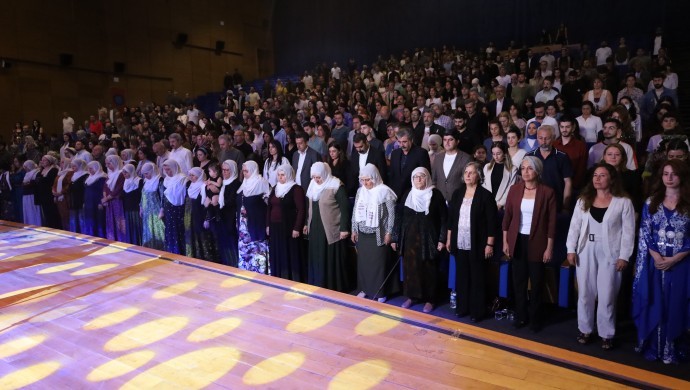 Kadın gazeteciler Gurbetelli Ersöz’ün mirasıyla ödüllendirildi