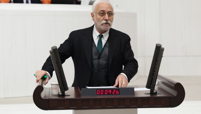DEM Partili Saruhan Oluç: Tezkere süreç ile örtüşmüyor