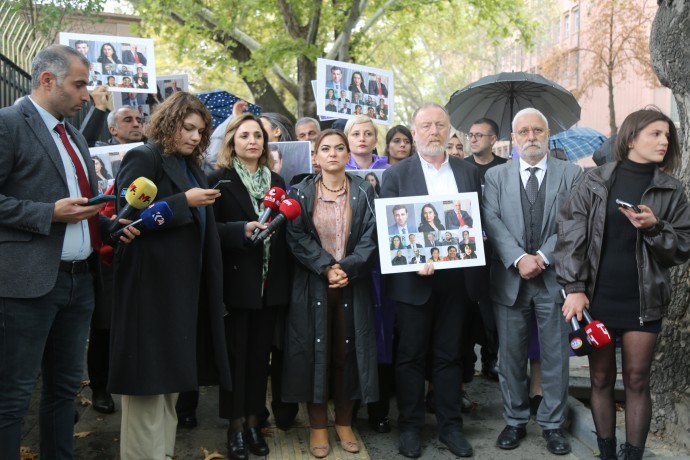 DEM Parti’den Adalet Bakanlığı önünde ‘Demirtaş’ tepkisi