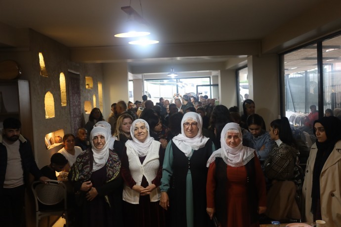 İstanbul’da Ekin Kültür ve Sanat açıldı: ‘Asimilasyon politikalarına bir cevap’