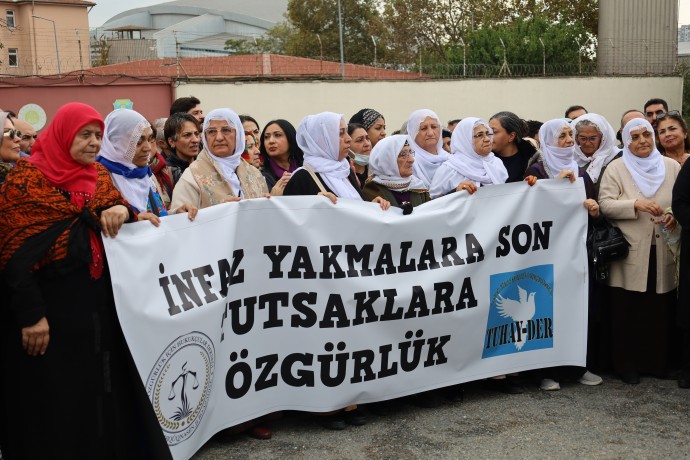 Bakırköy Cezaevi önünde açıklama: Siyasi tutukluların tahliyeleri keyfi olarak engelleniyor
