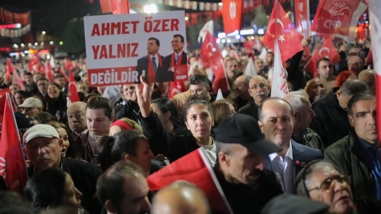 CHP’nin Esenyurt mitingi | Ahmet Özer: Barış sürecini yürekten destekliyorum