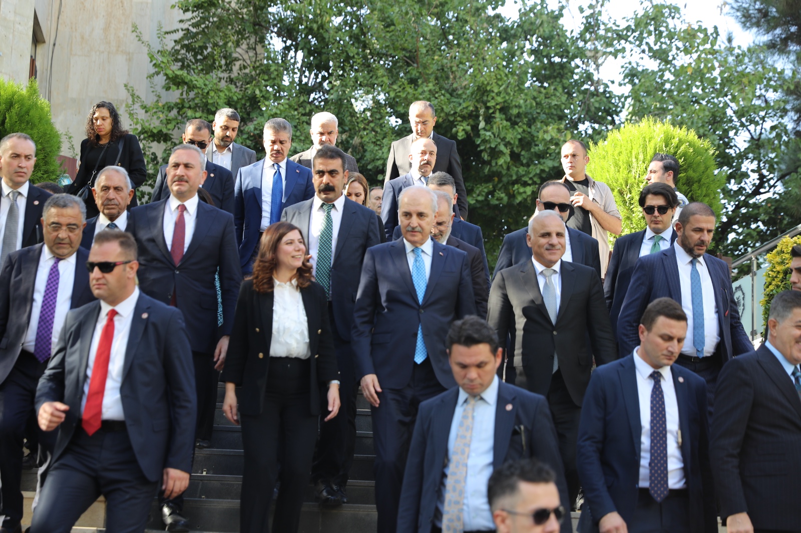 Kurtulmuş’un Diyarbakır’daki ziyaretleri devam ediyor: Herkes kullandığı dile dikkat etmeli