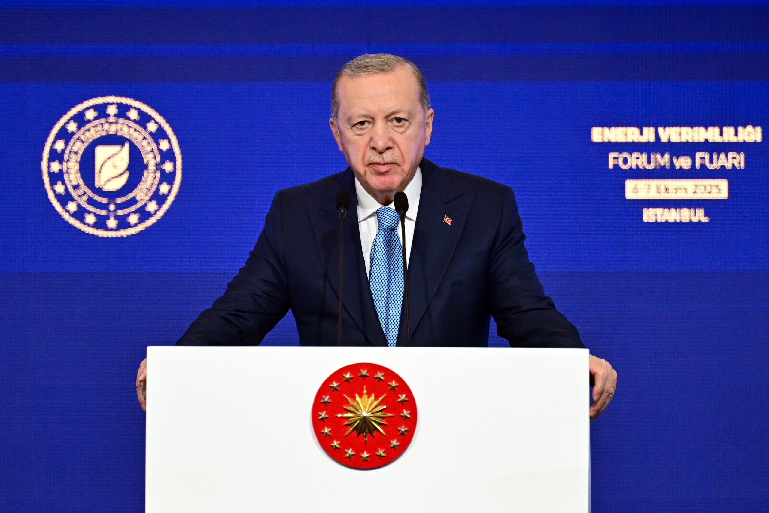 Erdoğan’dan Özgür Özel’e: Tek yapabildiği yolsuzluklara canlı kalkan olmak