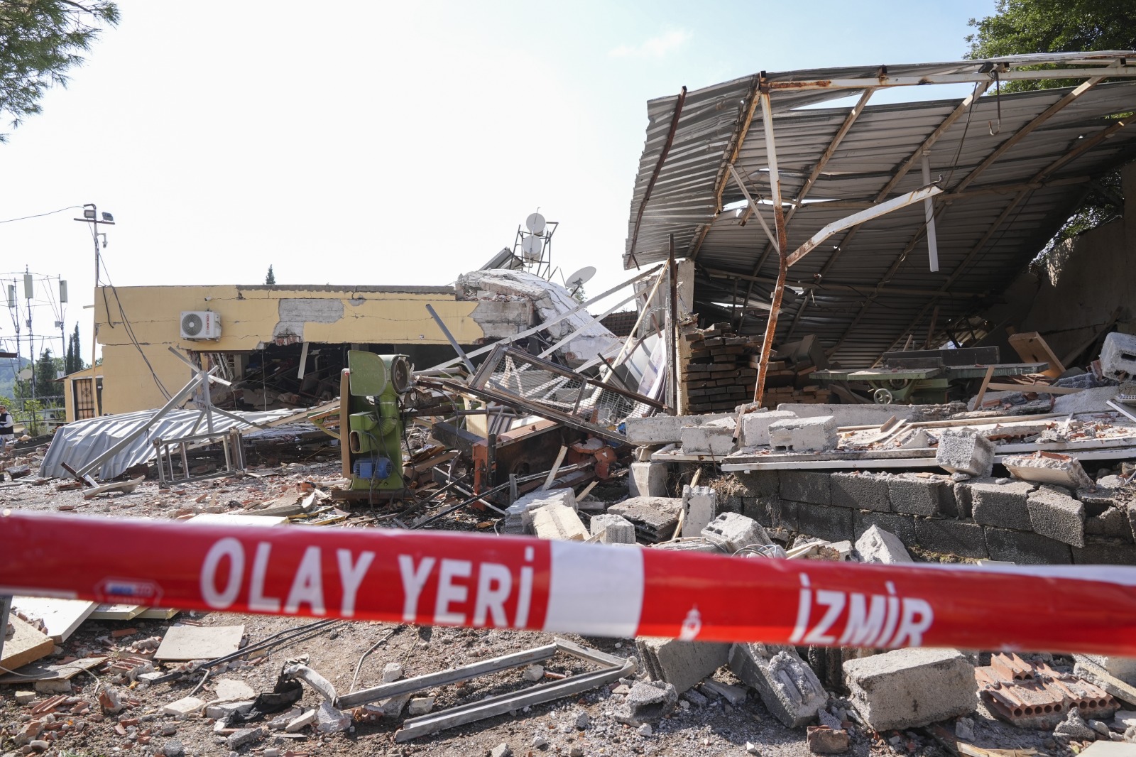 İzmir’de bir evde patlama: 1 yaralı