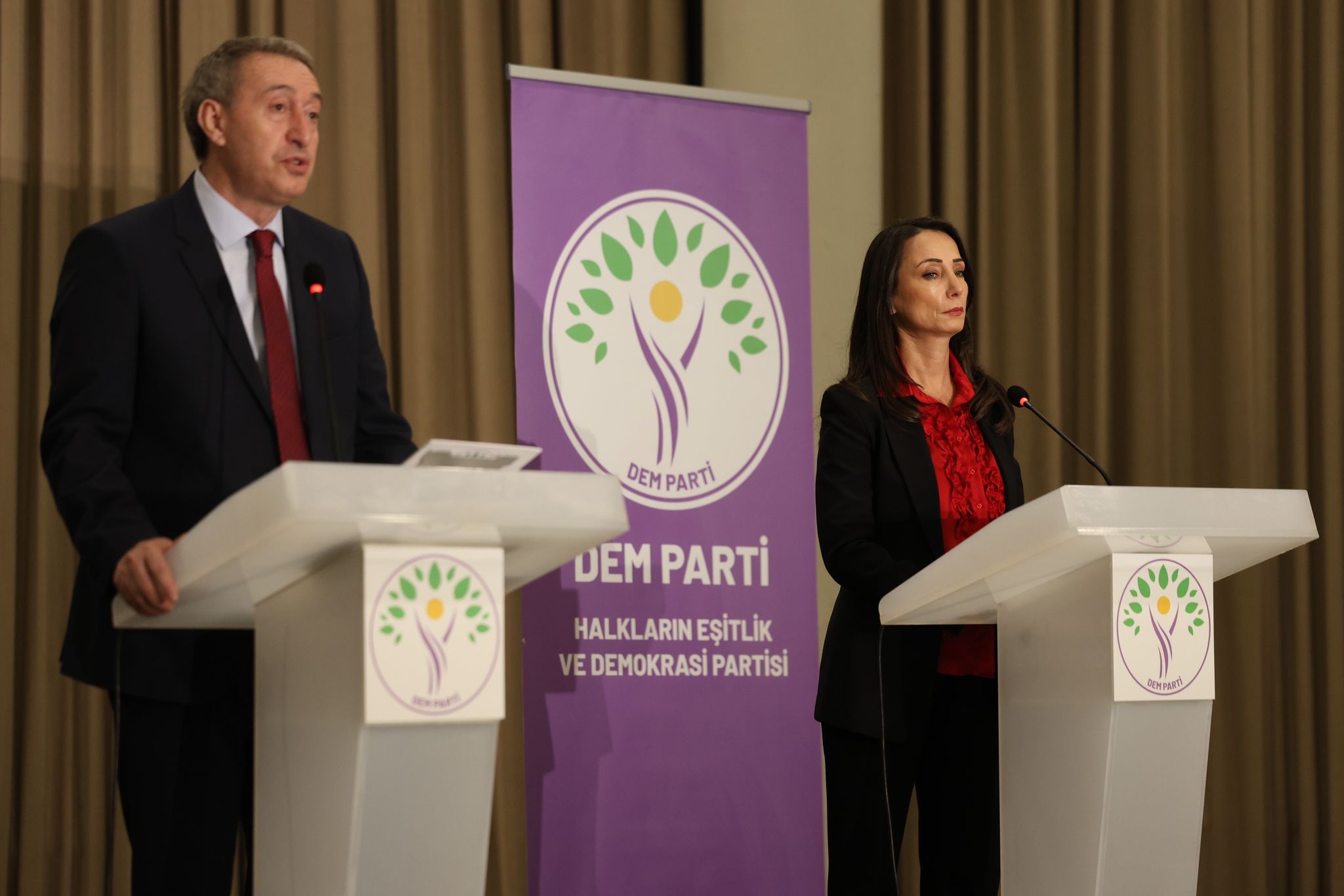 DEM Parti Eş Genel Başkanları’ndan 29 Ekim mesajı: 102’nci yılı barışla taçlanmalı