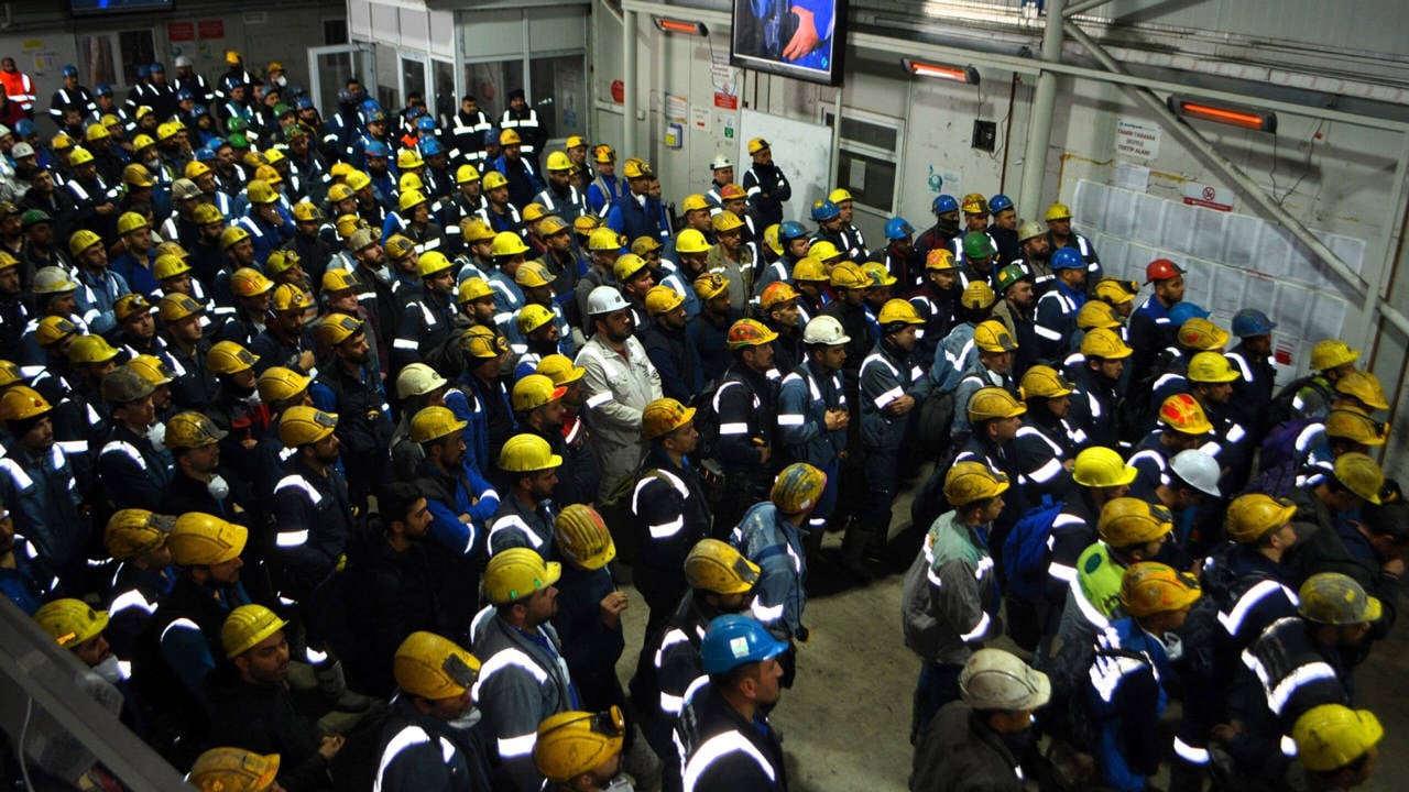Soma’da Yeni Anadolu Madencilik işçileri iş yavaşlatıyor