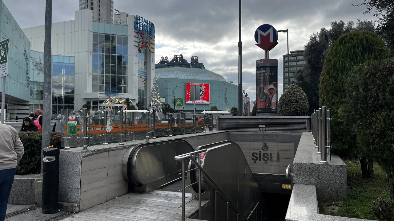 İstanbul Valiliği CHP mitingi öncesi bazı metro çıkışlarını kapattı
