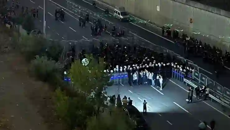 CHP İstanbul İl Başkanlığı ablukasına tepki: 20 kişiye dava açıldı