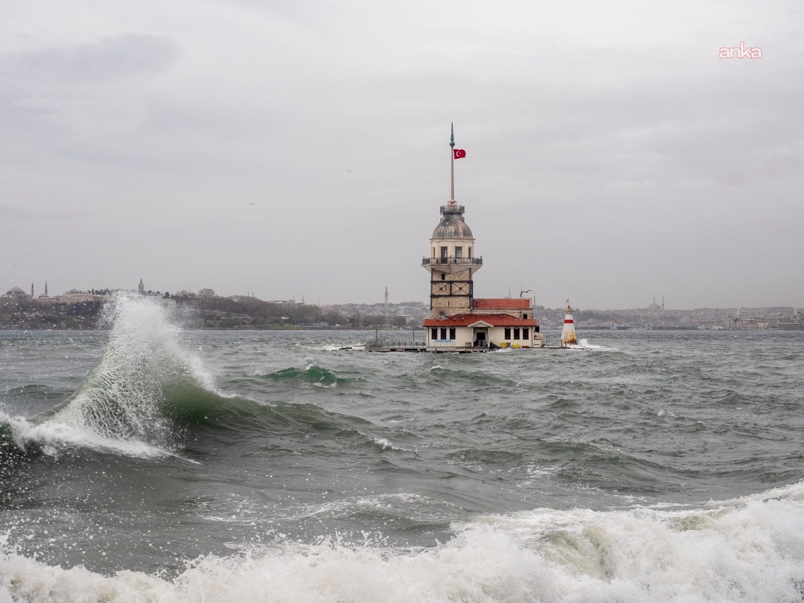AKOM’dan İstanbul için uyarı: Yarın fırtına ve kuvvetli sağanak bekleniyor