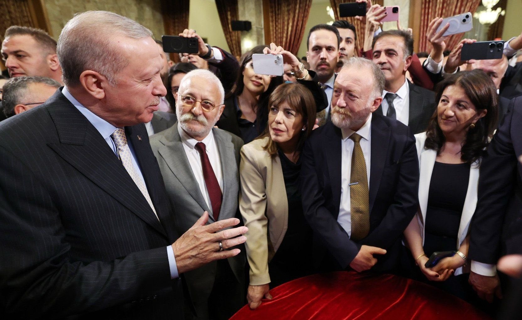 Meral Danış Beştaş: ‘Bir fotoğraf karesi üzerinden spekülasyon yapılıyor’
