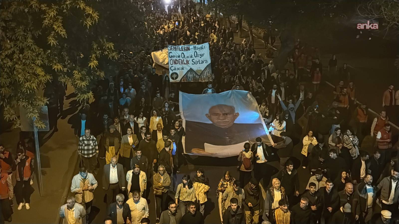 Diyarbakır’da ‘Öcalan’a özgürlük’ yürüyüşüne polis müdahalesi