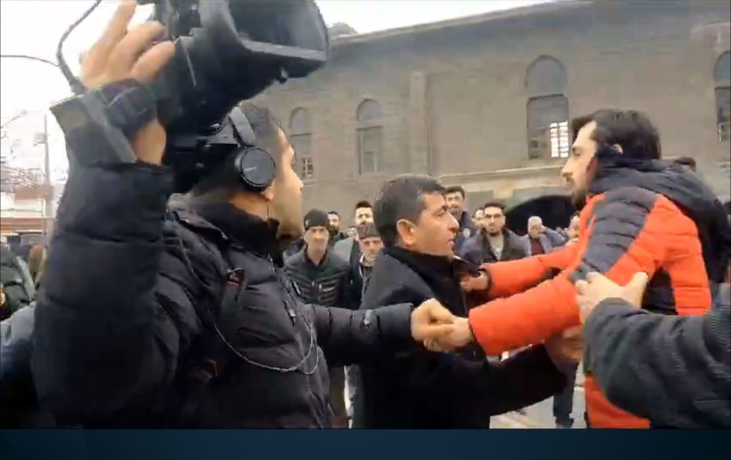 Rûdaw TV ekibine saldıran Kızmaz’a 7 ay ‘ceza’