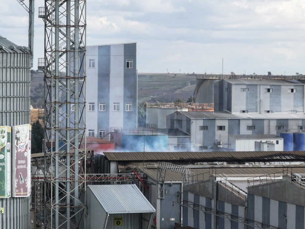 Edirne’de yağ fabrikasında patlama ve yangın: 2 işçi yaralandı