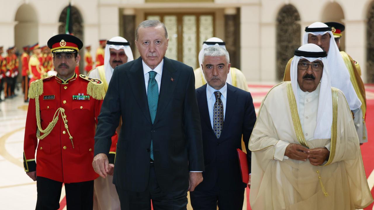 Cumhurbaşkanı Erdoğan’ın üç gün sürecek Körfez turu başladı