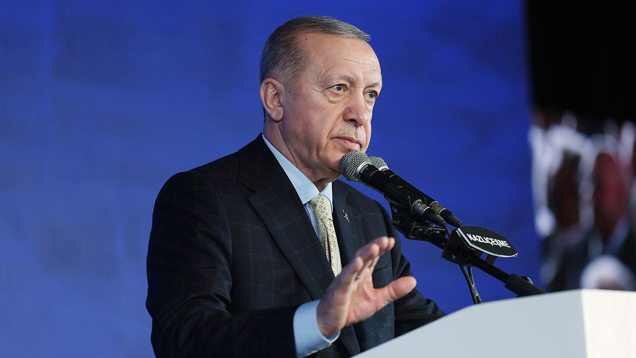 Erdoğan: Özgür Özel, Türkiye’yi Batılılara şikayet etmede Kılıçdaroğlu’ndan daha heveskar çıktı