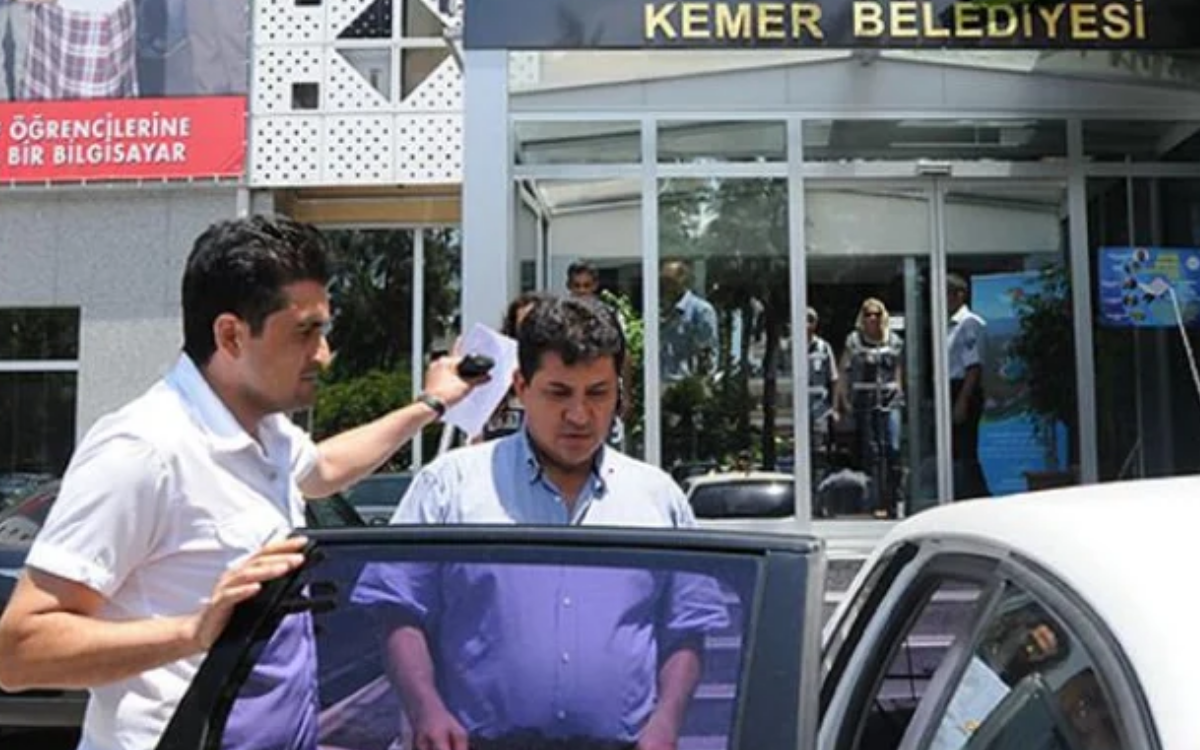 Kemer eski Belediye Başkanı Mustafa Gül gözaltına alındı