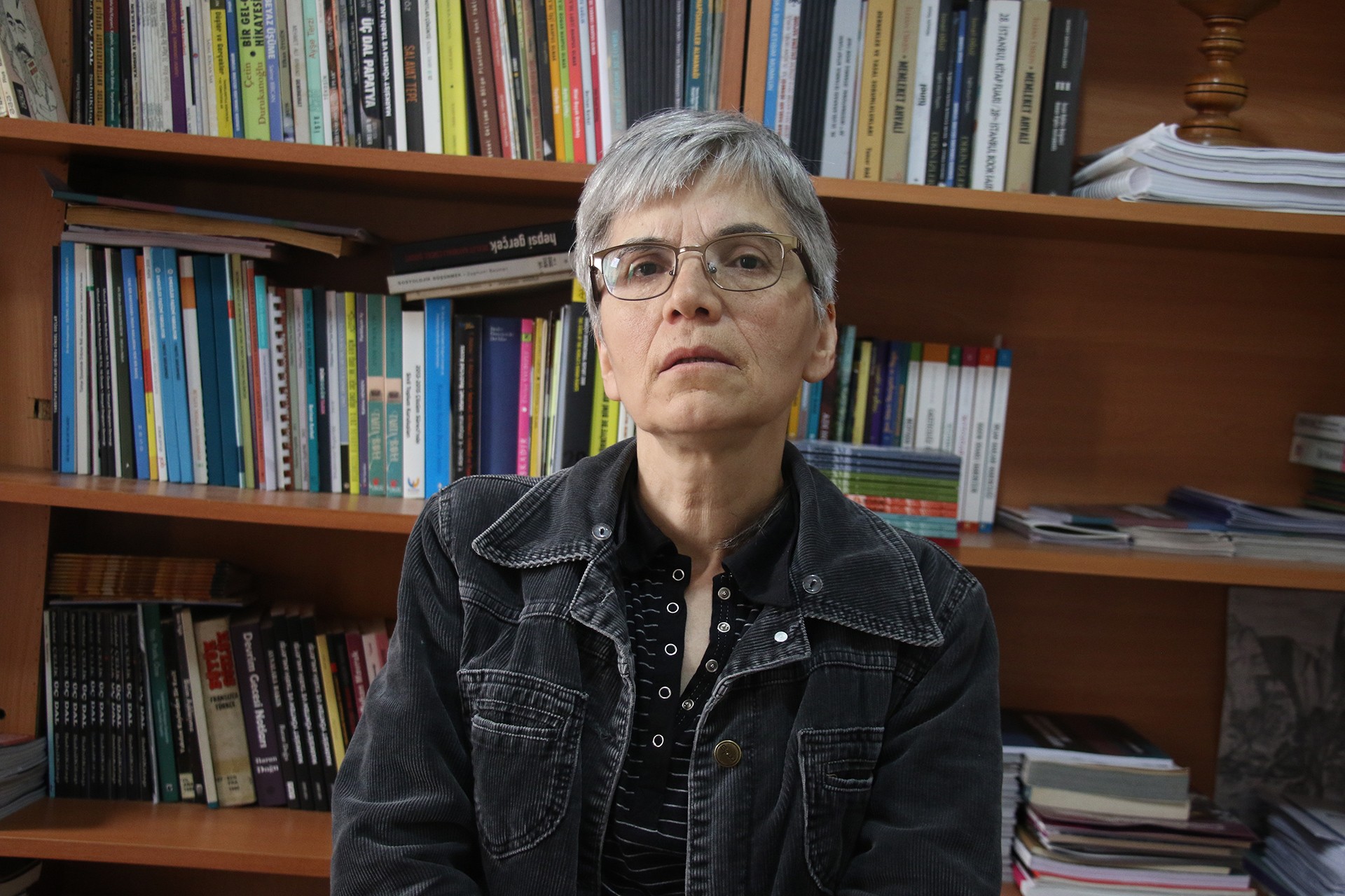 İHD, hak savunucuları ve sanatçılar: Hatice Onaran derhal serbest bırakılsın