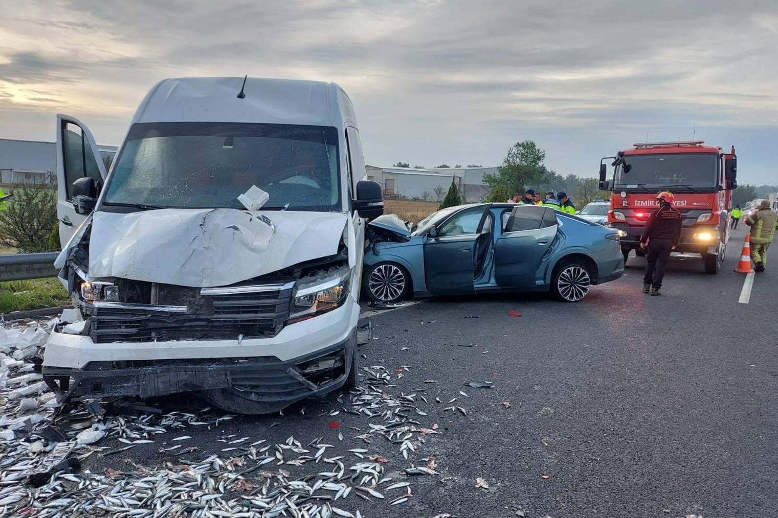 İzmir’de zincirleme trafik kazası: 1 kişi hayatını kaybetti