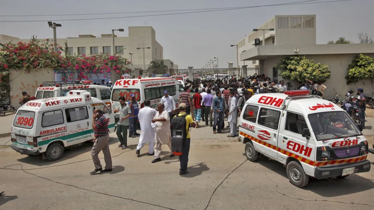 Pakistan’da katliam gibi kaza: Aynı aileden 15 kişi hayatını kaybetti