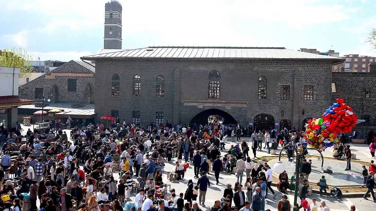 SAMER araştırması: Halk, barış sürecine temkinli ama umutlu bakıyor