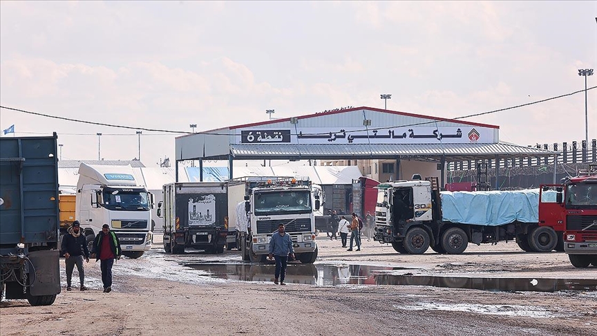 İsrail yardım geçişleri için Kerem Ebu Salim sınır kapısını yeniden açtı