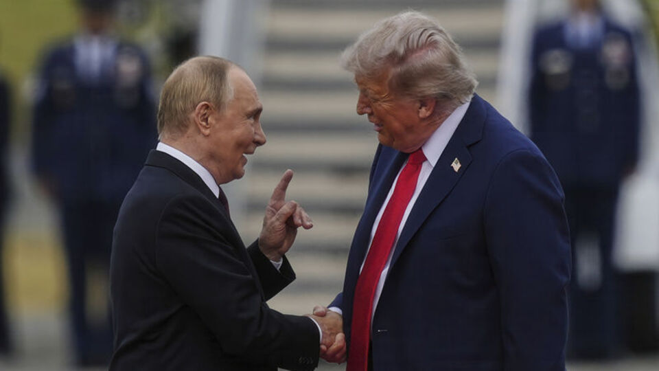 Trump’tan Putin’e: Füze test etmek yerine savaşı bitirmeli