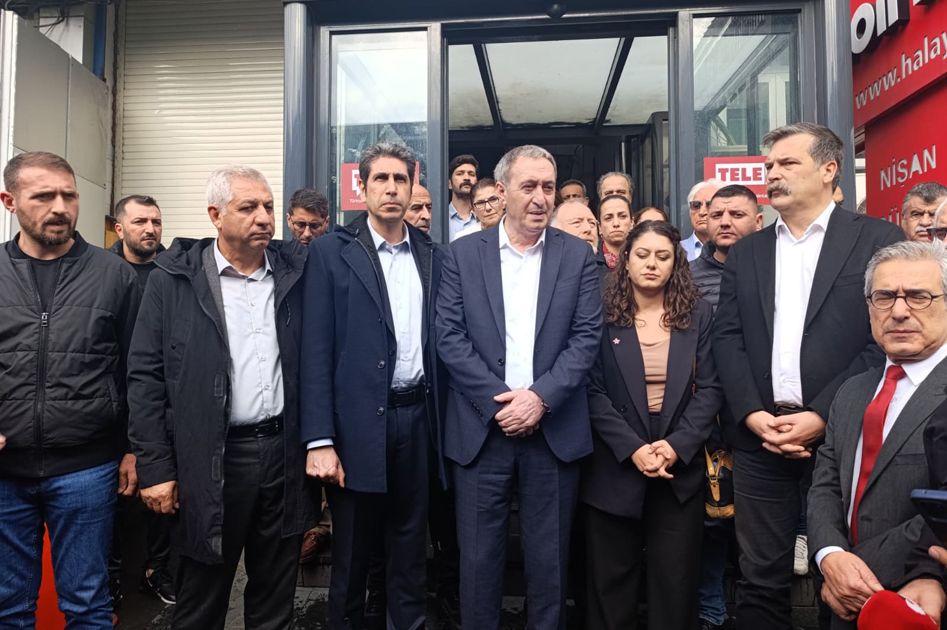 TELE1’e destek ziyaretleri | Tuncer Bakırhan: Kayyımın ne anlam ifade ettiğini çok iyi biliyoruz
