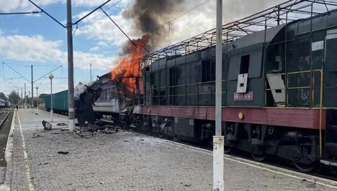 Ukrayna’da tren istasyonuna İHA saldırısı: En az 30 kişi yaralandı