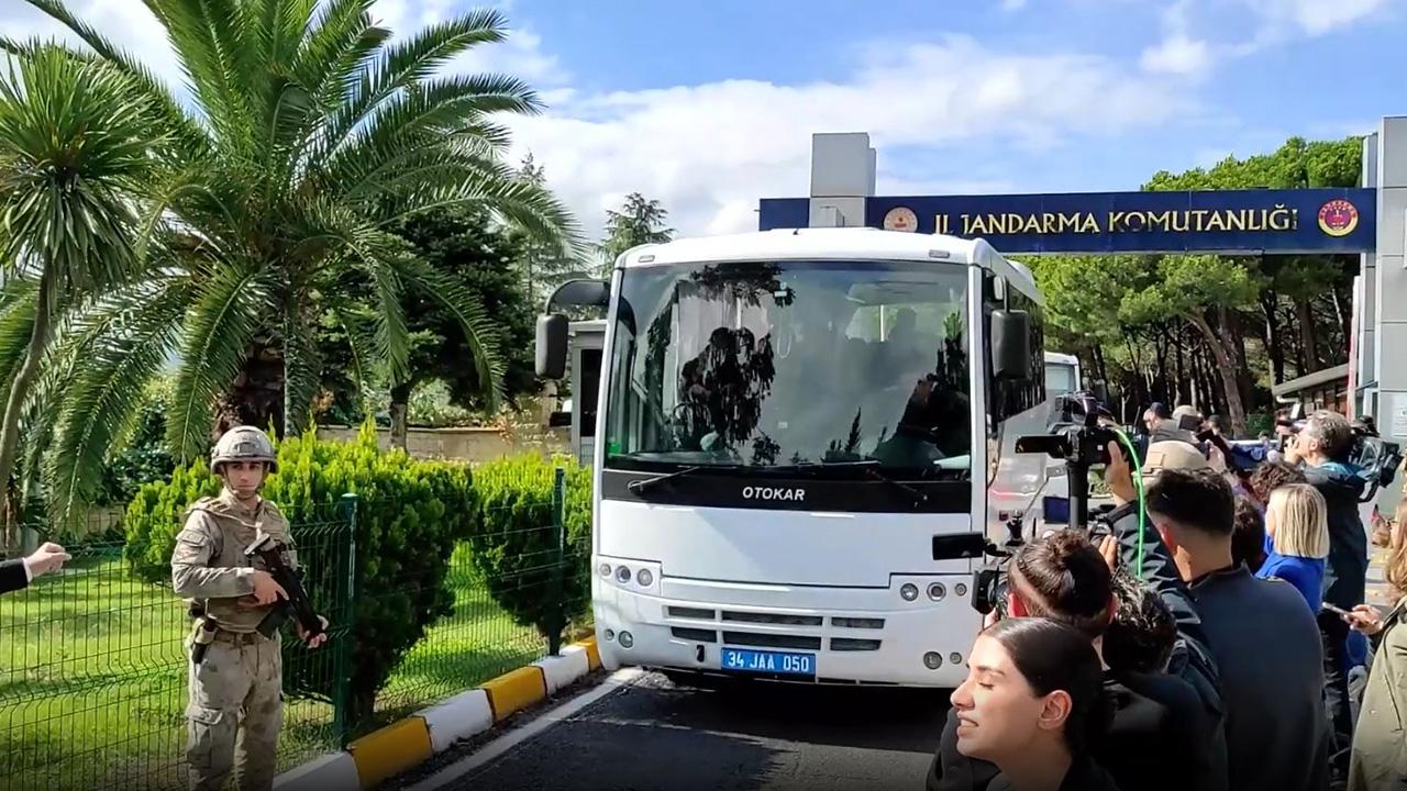 Sanatçılara uyuşturucu operasyonu: İşlemleri tamamlanan 19 isim adli tıpta