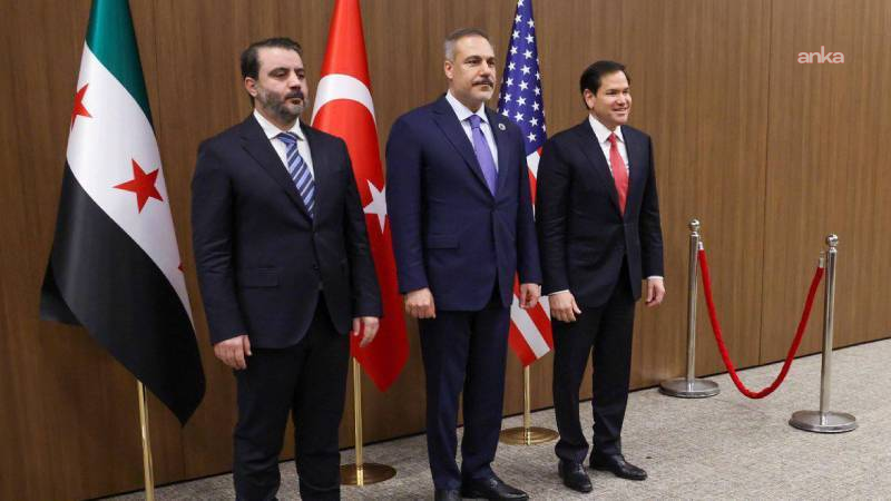 ‘ABD, Suriye ve Türkiye dışişleri bakanları bölgesel işbirliğini görüştü’
