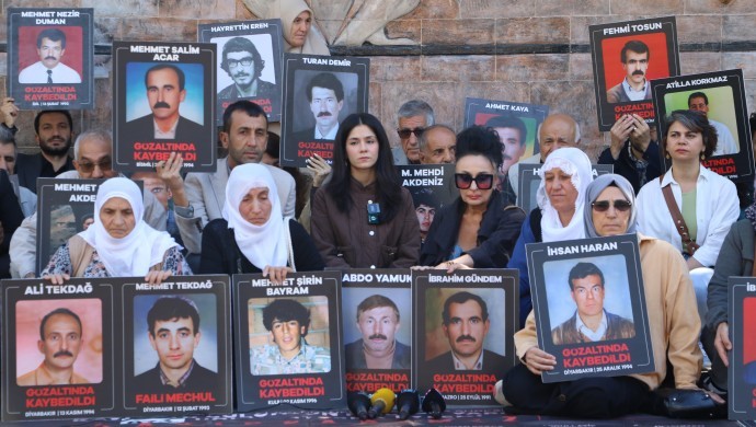 Kayıp yakınlarının eylemi: ‘Barışın yolu Galatasaray ve Koşuyolu’ndan geçer’