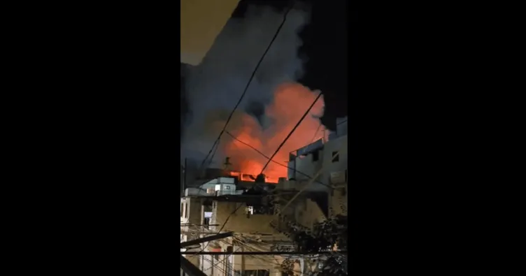 İsrail ‘askeri üs’ olduğu iddiasıyla Lübnan’da Filistin kampını bombaladı: 13 ölü