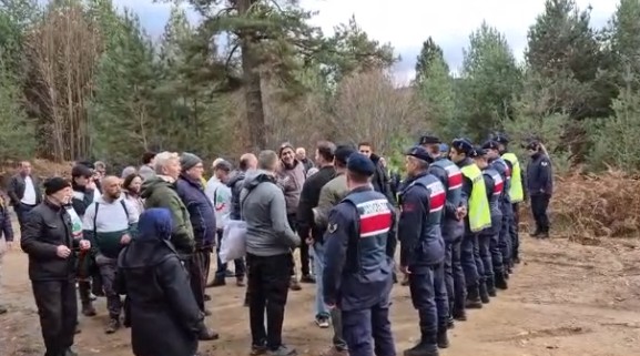 Bozcaarmut’taki altın madenine karşı yürüyüşe jandarma engeli