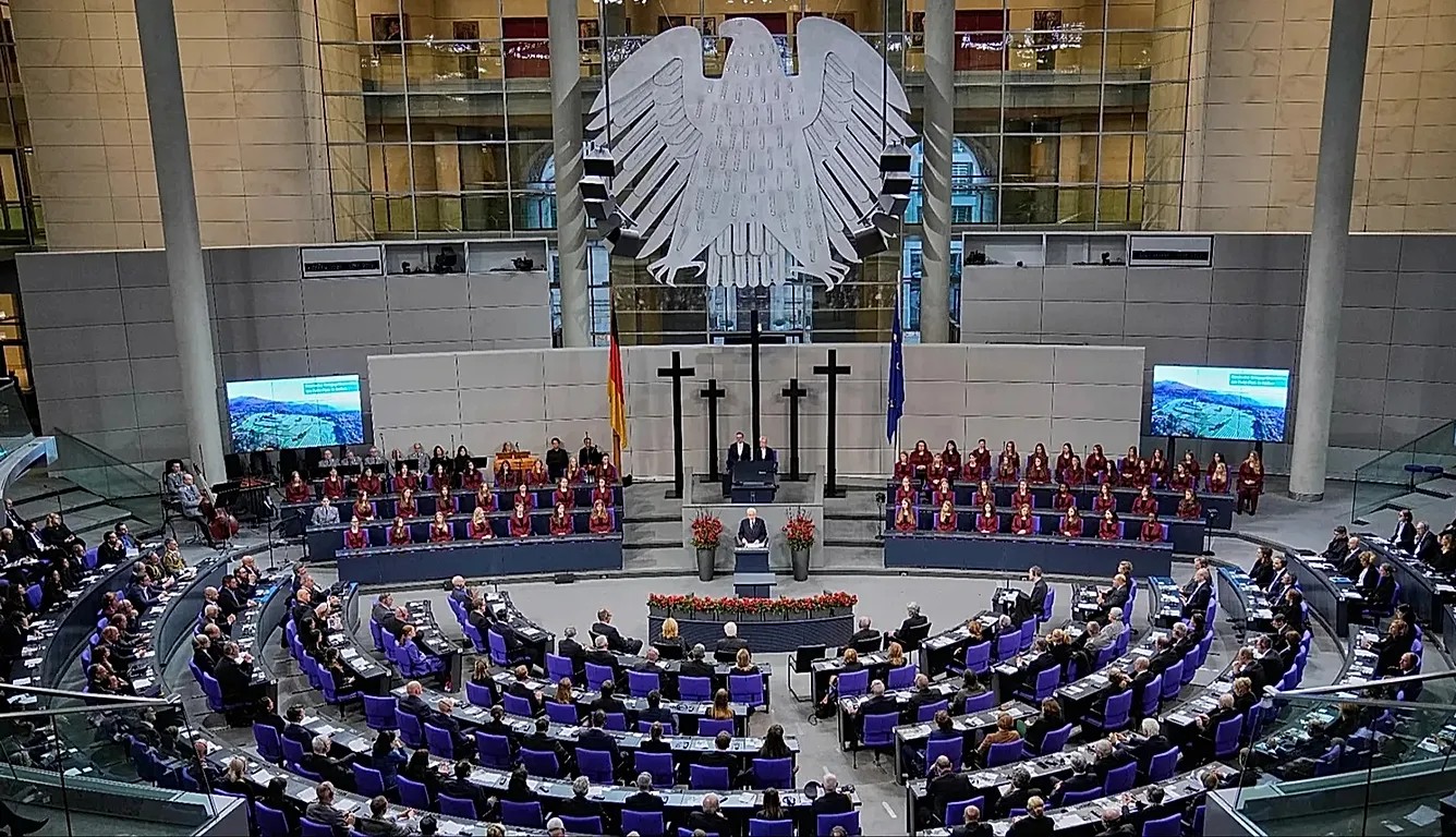 Almanya İsrail’e yönelik silah ihracatı sınırlamasını kaldırdı