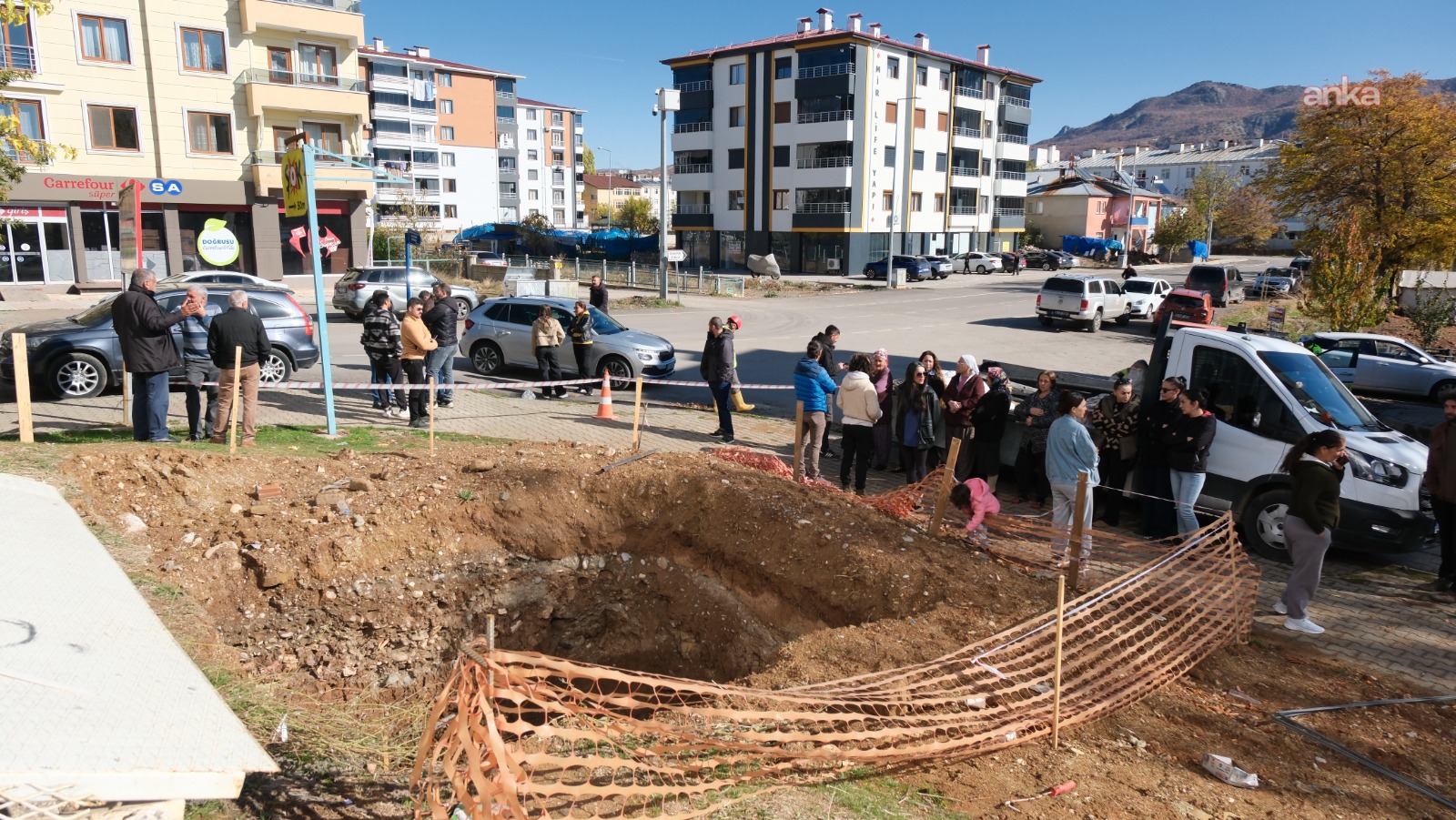 Dersim’de mahalleli baz istasyonuna tepkili: ‘Gerekirse nöbet tutacağız’